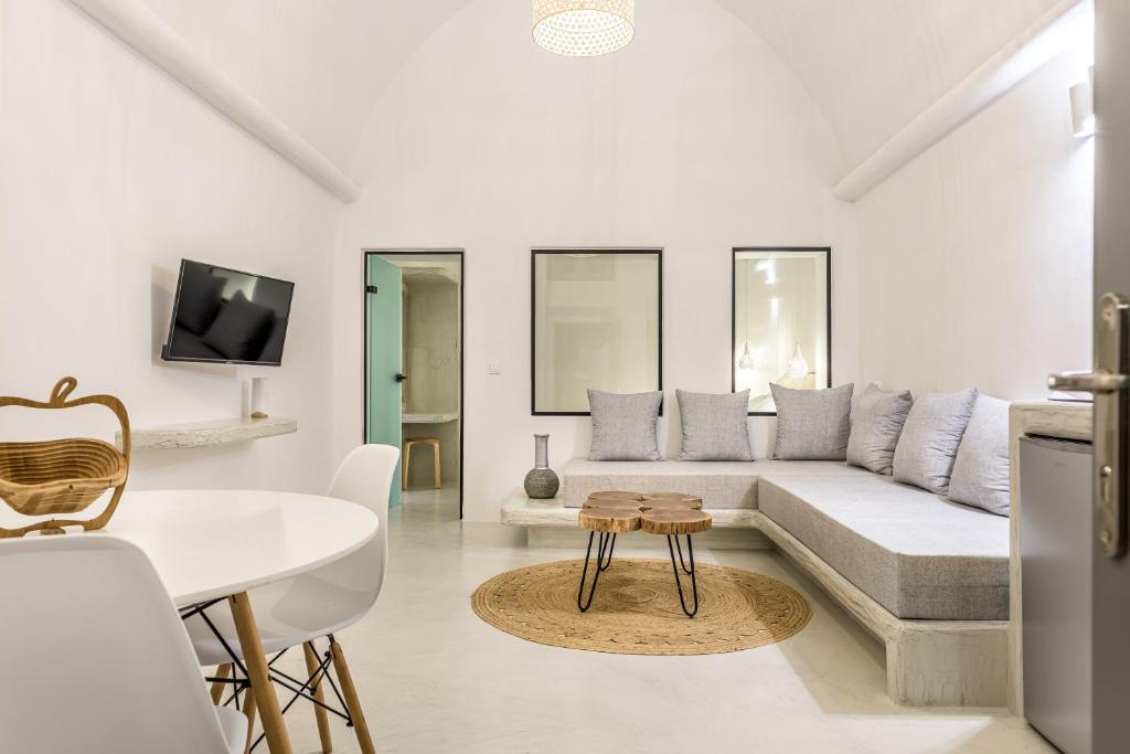 Anila Suites room 2